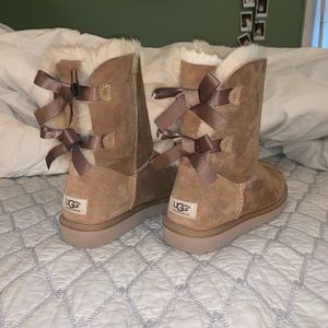 UGG Bailey Bow II Boots-Tan Size 8
